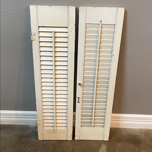 Vintage Cream Wooden Shutters - Picture 2 of 11